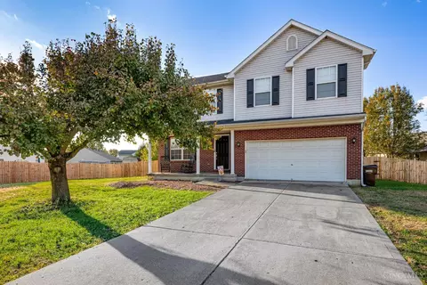 7103 Country Walk Dr, Franklin, OH 45005
