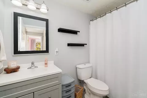 Bath - 615 Regents Rd, Cincinnati, OH 45245 photo 2 of 2