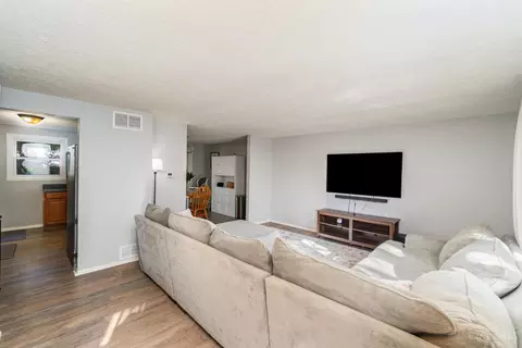 Entry Way - 615 Regents Rd, Cincinnati, OH 45245 photo 1 of 1