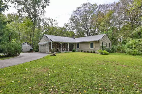 881 Grays Ln, New Richmond, OH 45157