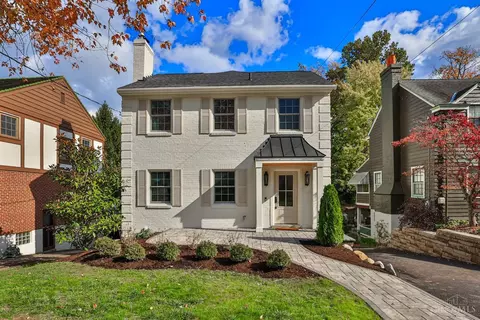 1120 Paxton Ave, Cincinnati, OH 45208
