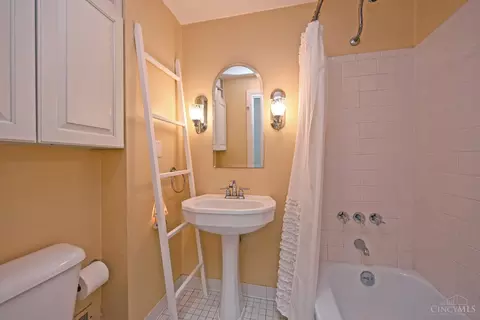 913 Paradrome St, Cincinnati, OH 45202 photo 35