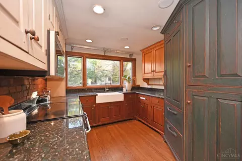 913 Paradrome St, Cincinnati, OH 45202 photo 13