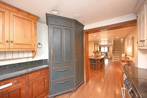 913 Paradrome St, Cincinnati, OH 45202 photo 14