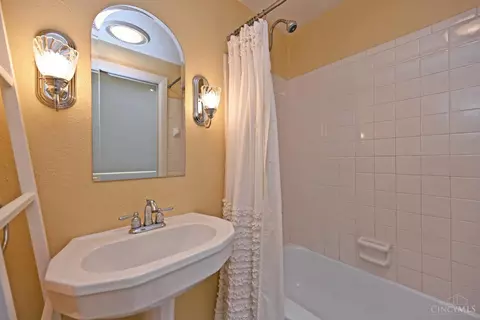 913 Paradrome St, Cincinnati, OH 45202 photo 34