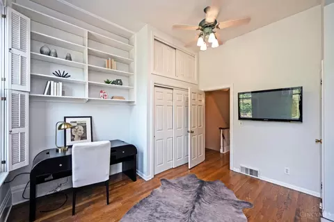 913 Paradrome St, Cincinnati, OH 45202 photo 25