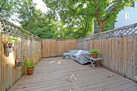 913 Paradrome St, Cincinnati, OH 45202 photo 8