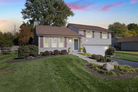 3609 El Rego Dr, Amelia, OH 45102