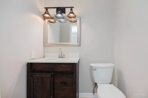 Bath - 6169 Sheed Rd, Cincinnati, OH 45247 photo 1 of 6