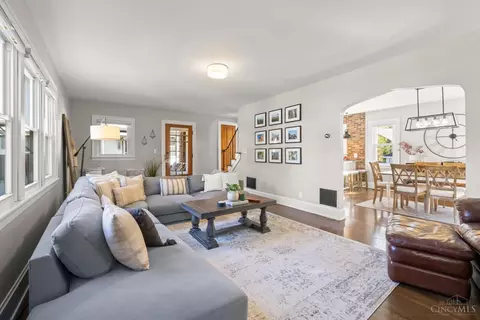 Living - 6515 Iris Ave, Cincinnati, OH 45213 photo 4 of 4