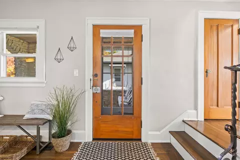 Entry Way - 6515 Iris Ave, Cincinnati, OH 45213 photo 1 of 2