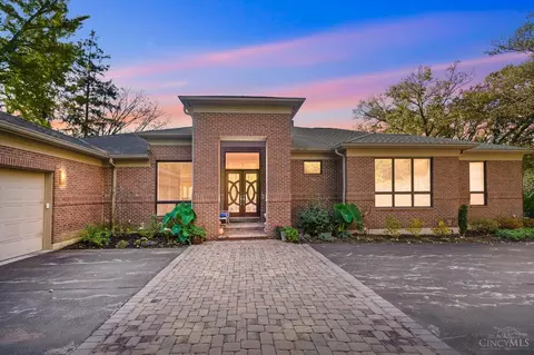 2617 Grandin Rd, Cincinnati, OH 45208