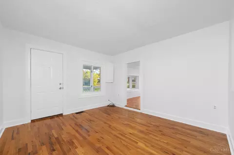 Living - 8811 Pine Rd, Cincinnati, OH 45242 photo 3 of 4