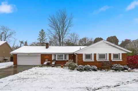 1631 Acreview Dr, Cincinnati, OH 45240