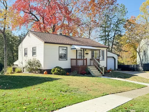 515 Maple Dr, Reading, OH 45215
