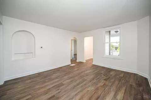 4612 Ward St, Cincinnati, OH 45227 photo 8