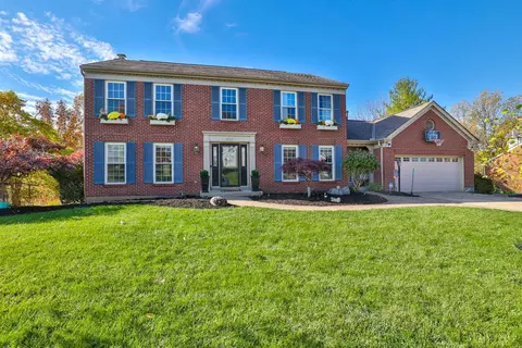 7927 Surreywood Dr, North Bend, OH 45052