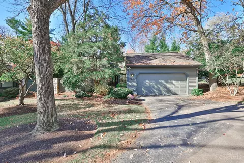 12 Woodcreek Dr, Blue Ash, OH 45241