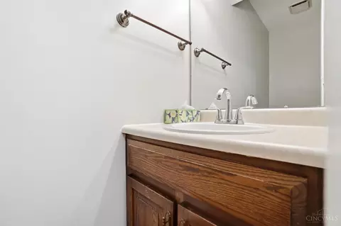 Bath - 1680 Devils Backbone Rd, Cincinnati, OH 45233 photo 1 of 2