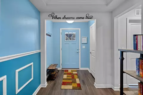 Entry Way - 9625 Forest Hill Dr, Harrison, OH 45030 photo 2 of 3