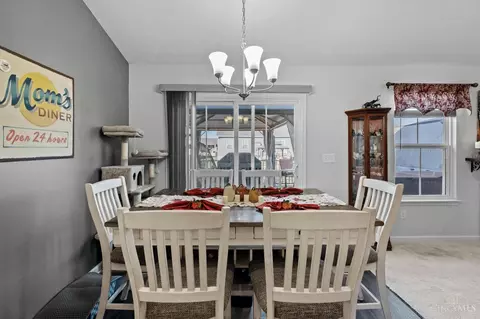 Dining - 9625 Forest Hill Dr, Harrison, OH 45030 photo 2 of 3