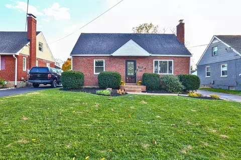 7809 Locust Ln, Madeira, OH 45243
