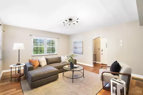 Living - 6501 Ridge Ave, Cincinnati, OH 45213 photo 3 of 4