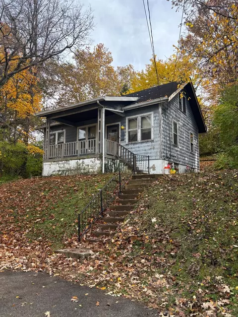 6414 Catalpa Ave, North College Hill, OH 45239