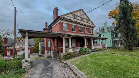2304 Upland Pl, Cincinnati, OH 45206