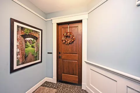 Entry Way - 6901 Murray Ave, Mariemont, OH 45227 photo 3 of 6