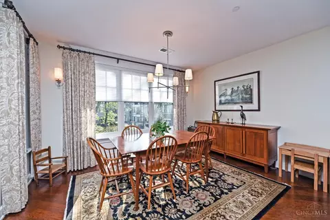 Dining - 6901 Murray Ave, Mariemont, OH 45227 photo 4 of 4