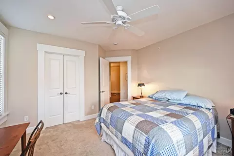 Bedroom - 6901 Murray Ave, Mariemont, OH 45227 photo 5 of 6