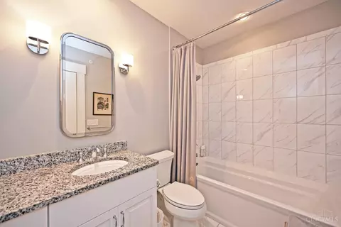 Bath - 6901 Murray Ave, Mariemont, OH 45227 photo 4 of 5