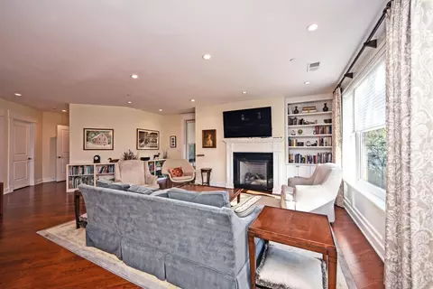 Living - 6901 Murray Ave, Mariemont, OH 45227 photo 3 of 6