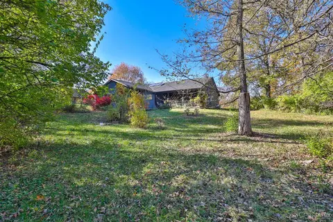 Exterior - 7204 Wesselman Rd, Cleves, OH 45002 photo 8 of 9