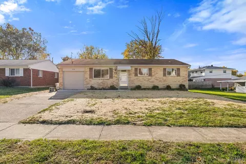 983 Harkin Dr, Forest Park, OH 45240
