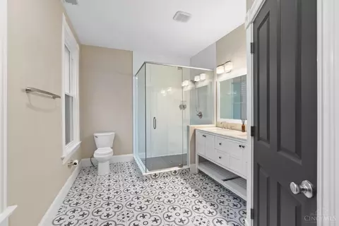 Bath - 1545 Pullan Ave, Cincinnati, OH 45223 photo 2 of 3