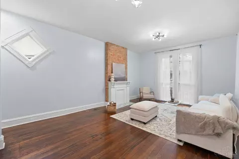 Living - 1545 Pullan Ave, Cincinnati, OH 45223 photo 1 of 1