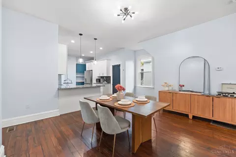 Dining - 1545 Pullan Ave, Cincinnati, OH 45223 photo 1 of 3