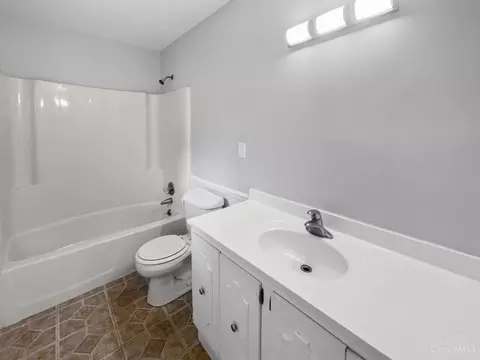 Bath - 698 Winding Way, Cincinnati, OH 45245 photo 1 of 3