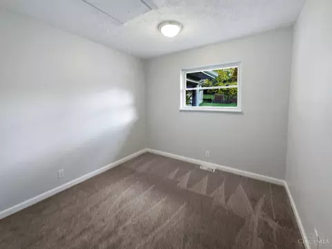 Bedroom - 698 Winding Way, Cincinnati, OH 45245 photo 2 of 5