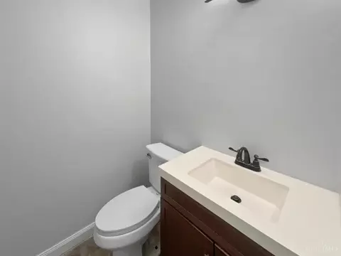 Bath - 698 Winding Way, Cincinnati, OH 45245 photo 2 of 3