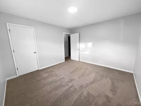 Bedroom - 698 Winding Way, Cincinnati, OH 45245 photo 5 of 5