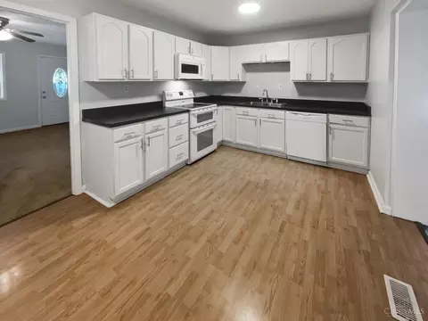 Kitchen - 698 Winding Way, Cincinnati, OH 45245 photo 3 of 3
