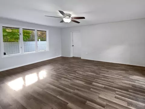 Living - 698 Winding Way, Cincinnati, OH 45245 photo 6 of 6
