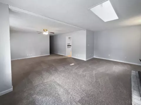 Living - 698 Winding Way, Cincinnati, OH 45245 photo 4 of 6