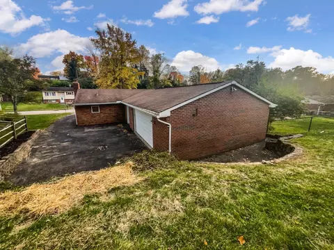 Exterior - 698 Winding Way, Cincinnati, OH 45245 photo 3 of 3