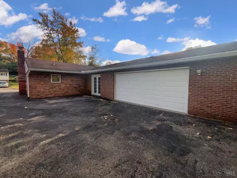 Exterior - 698 Winding Way, Cincinnati, OH 45245 photo 2 of 3