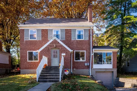 6643 Sampson Ln, Silverton, OH 45236