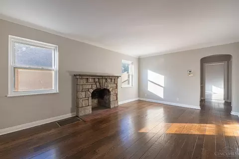 Living - 1422 Beaverton Ave, Cincinnati, OH 45237 photo 1 of 6